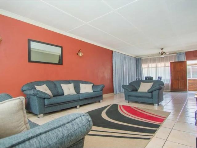 Apartment for sale in Vosloorus, Gauteng