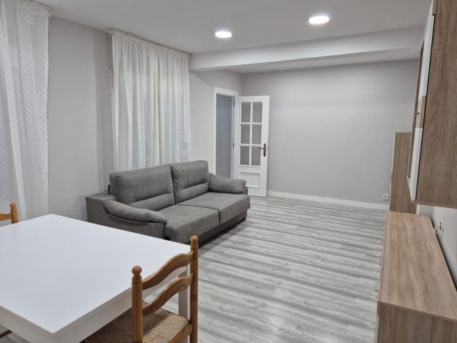 Apartamento en alquiler en Centro, Zaragoza