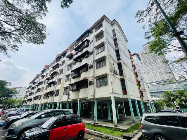 Apartment for sale in Petaling, Damansara Damai