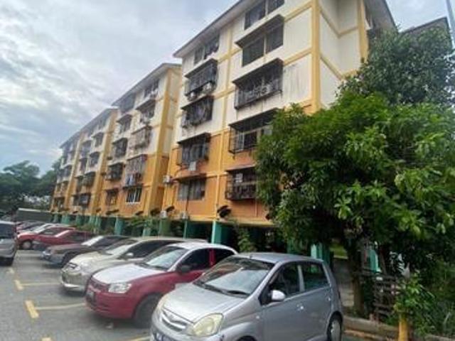 Flat for sale in Petaling, Damansara Damai