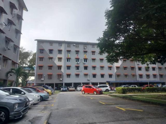 Flat for sale in Petaling, Damansara Damai