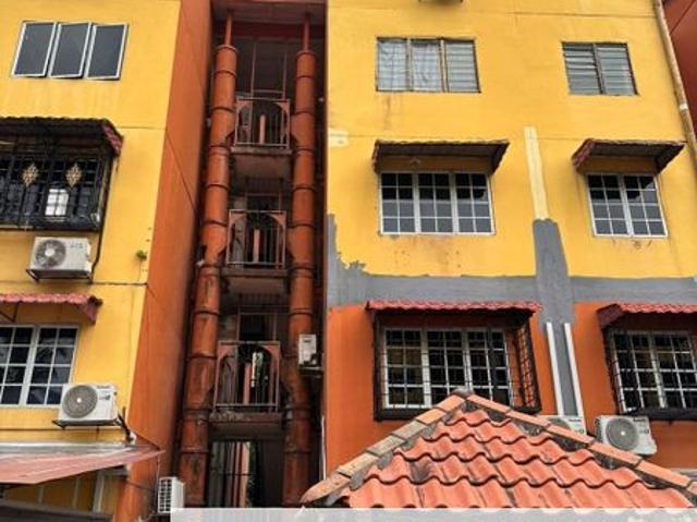 Flat for sale in Petaling, Damansara Damai