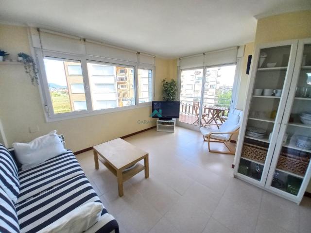 Apartamento en alquiler en Laredo