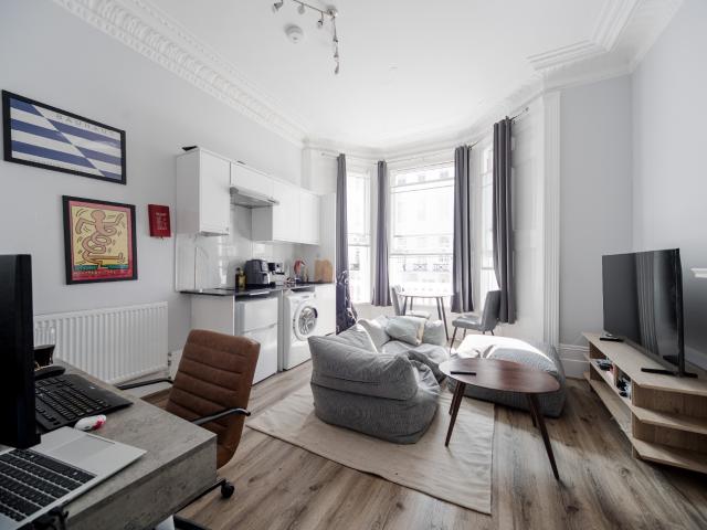 Apartment for rent in Earl's Court, Greater London