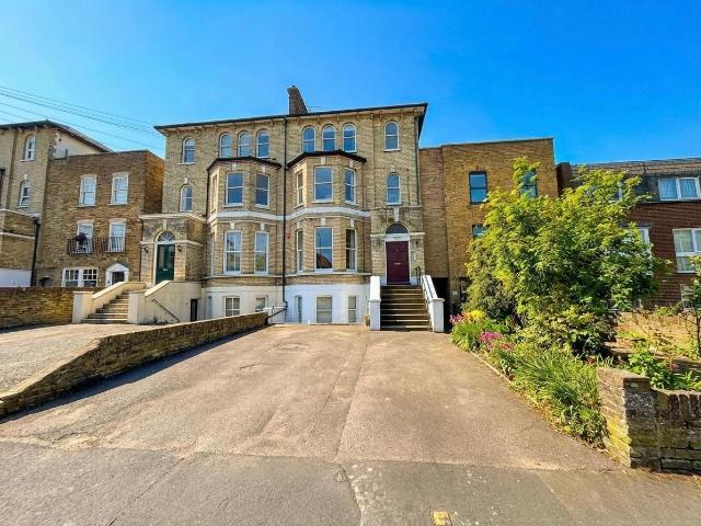 Studio for rent in South Weald, Brentwood