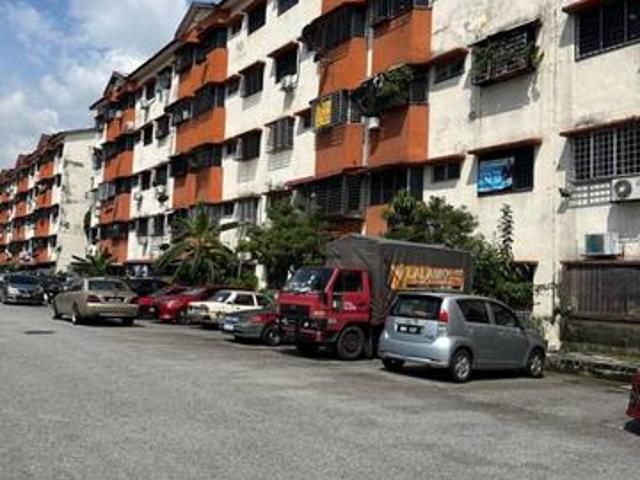 Flat for sale in Petaling, Damansara Damai