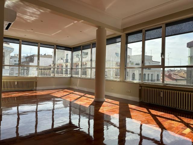 Apartamento en alquiler en Centro, Zaragoza