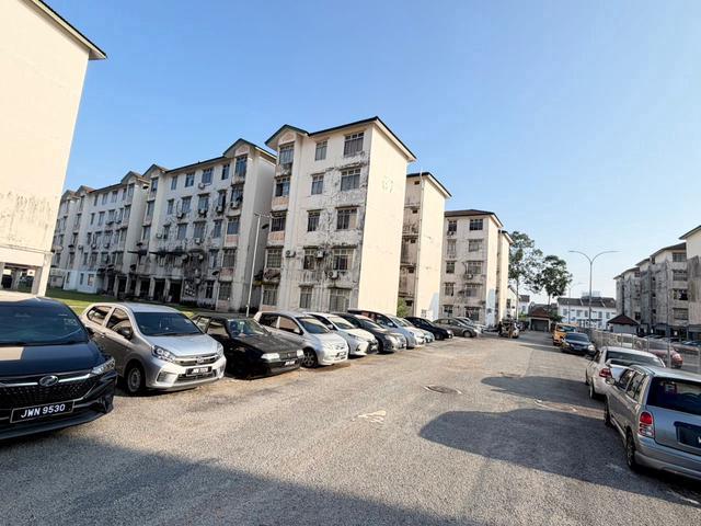 Flat for sale in Bukit Ledang, Johor