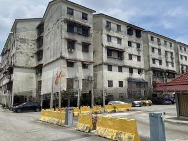 Apartment for sale in Kajang, Langat
