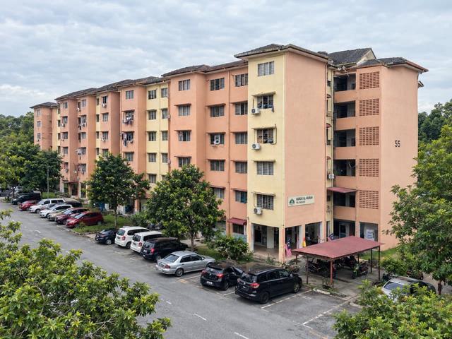 Flat for sale in Shah Alam, Petaling