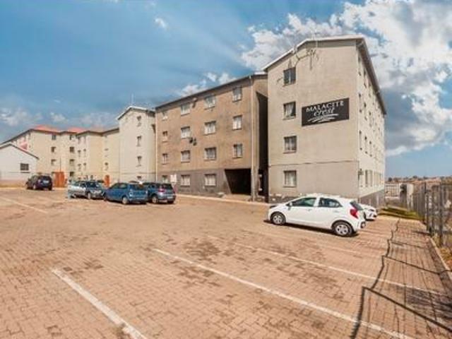 Apartment for sale in Nooitgedacht, Gauteng