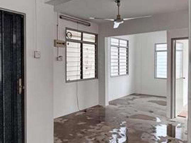 Flat for sale in Wellesley, Penang
