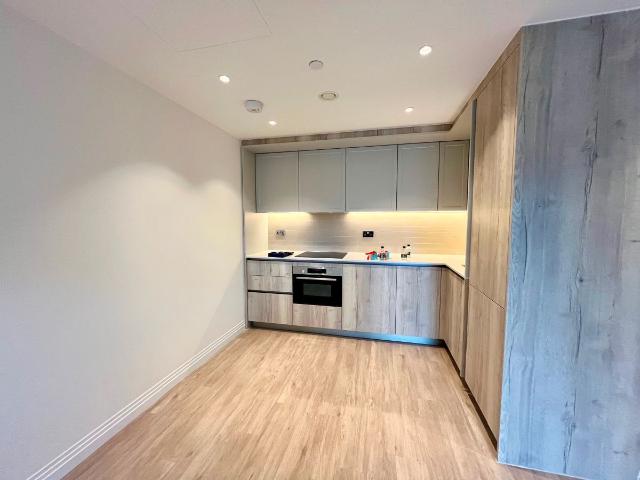 Apartment for rent in Kennington, Greater London