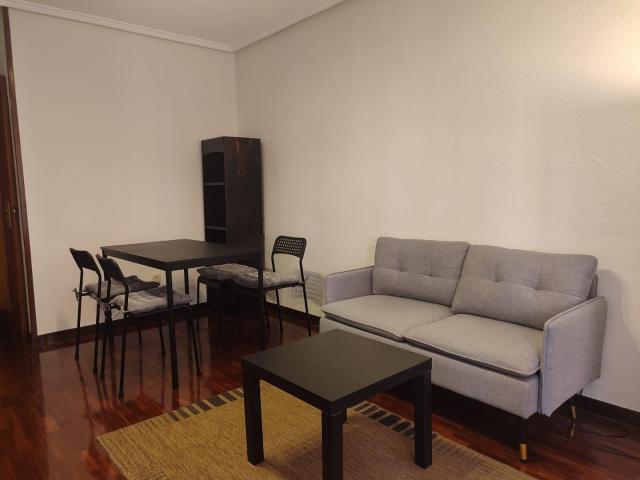 Apartamento en alquiler en Oviedo, Asturias