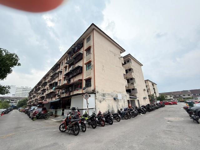 Flat for sale in Country Heights Damansara, Kuala Lumpur