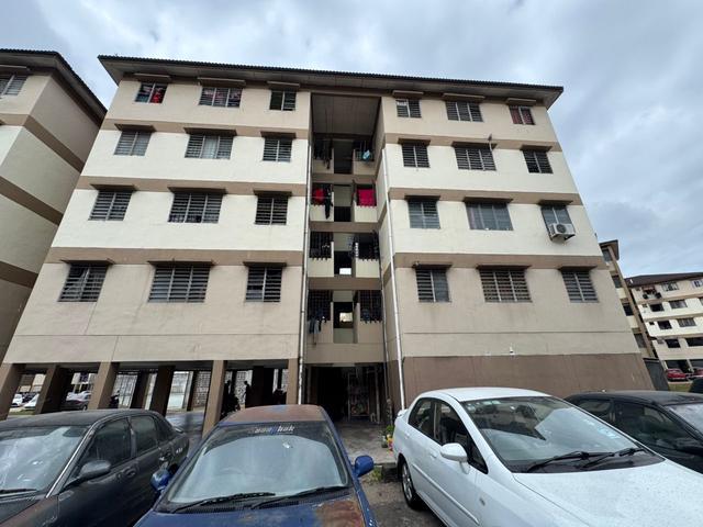 Flat for sale in Ulu Tiram, Johor