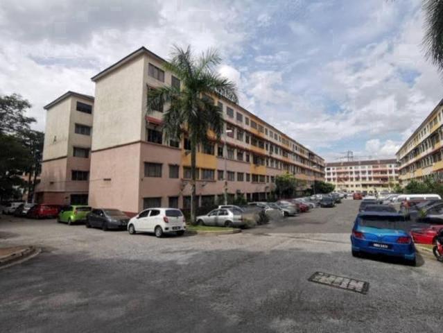 Flat for sale in Petaling, Damansara Damai