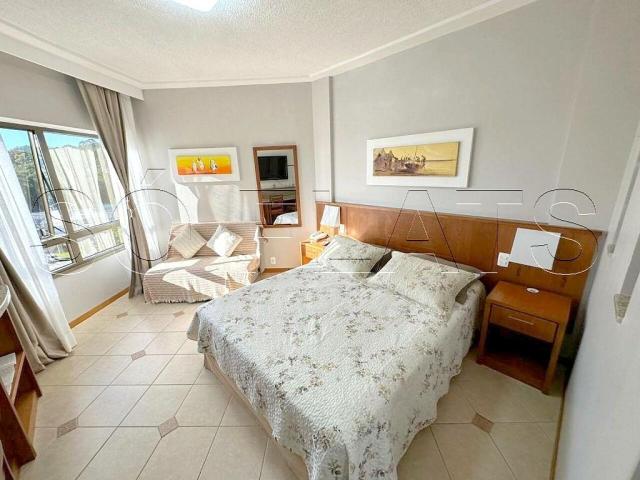 Flat venda em Região Geográfica Imediata de Florianópolis, Desterro