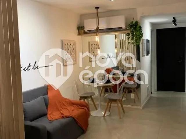 Flat venda em Bairro de Fátima, Rio de Janeiro