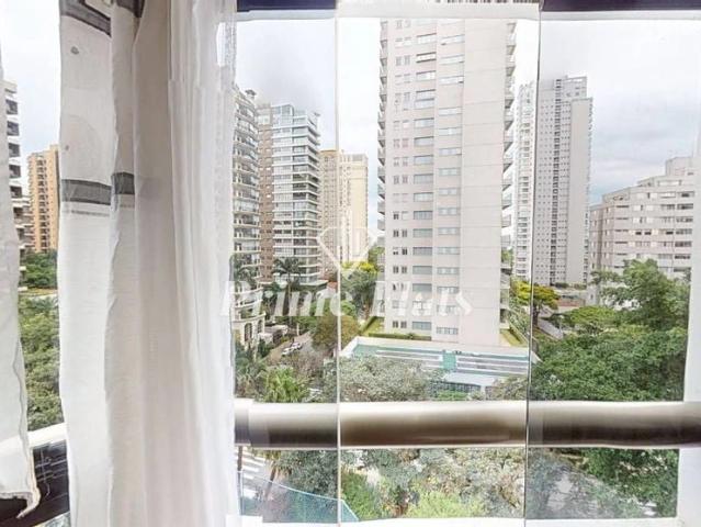 Flat venda em Moema, São Paulo