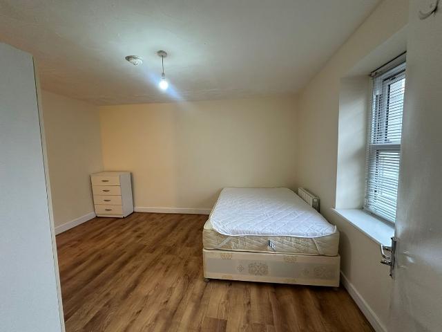 Studio for rent in Spring Park, Luton