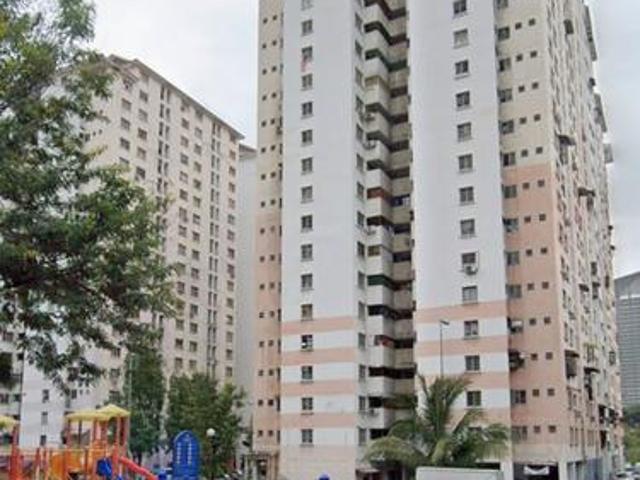 Flat for sale in Petaling, Damansara Damai