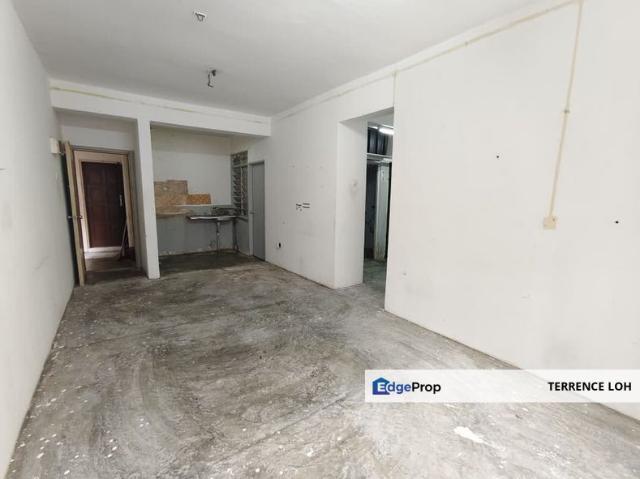 Flat for sale in Ulu Tiram, Johor