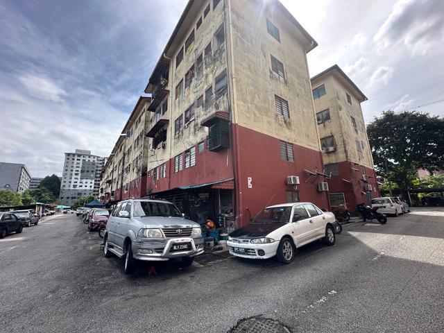 Flat for sale in Petaling, Damansara Damai