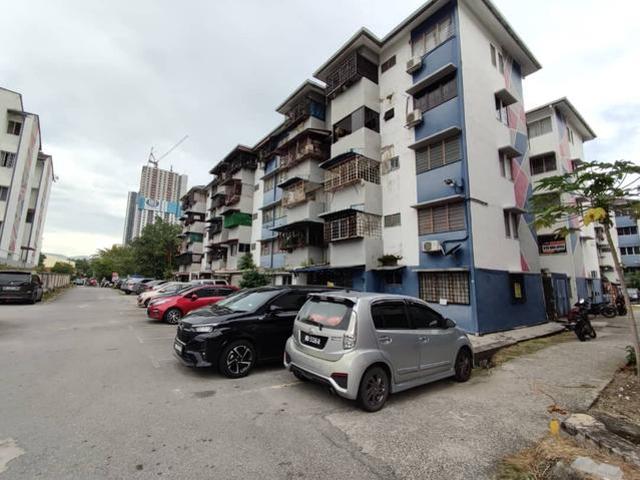 Flat for sale in Selayang, Selangor