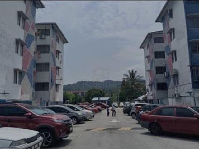 Flat for sale in Selayang, Selangor