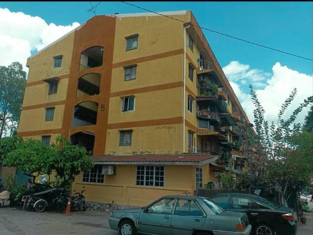 Flat for sale in Petaling, Subang Jaya