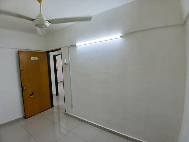 Flat for sale in Shah Alam, Petaling