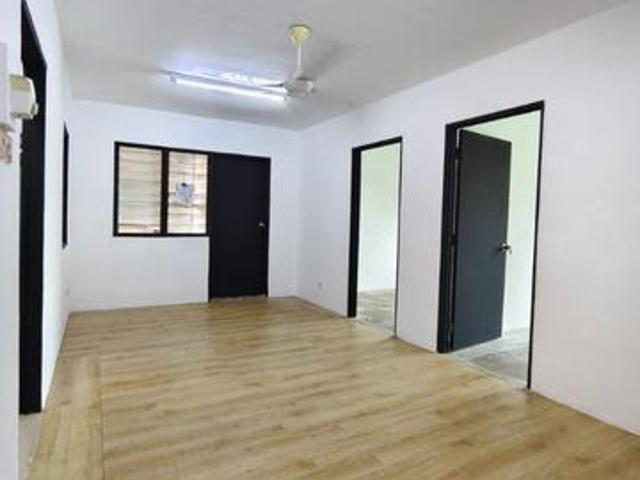 Flat for sale in Petaling, Damansara Damai