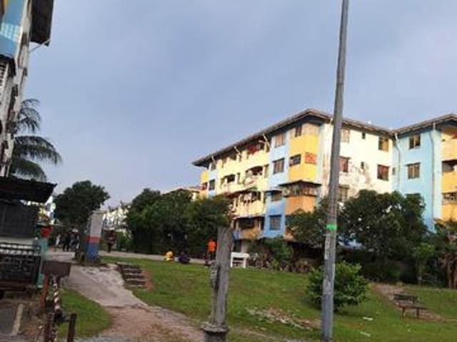 Flat for sale in Petaling, Alam Impian