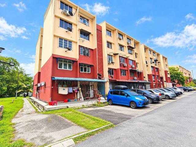 Flat for sale in Shah Alam, Petaling
