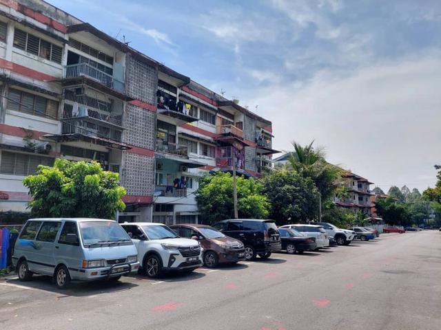 Flat for sale in Petaling, Damansara Damai