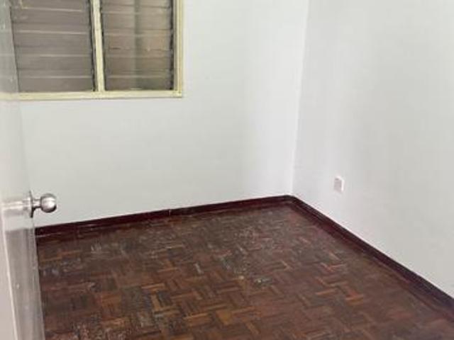 Flat for sale in Petaling, Alam Impian