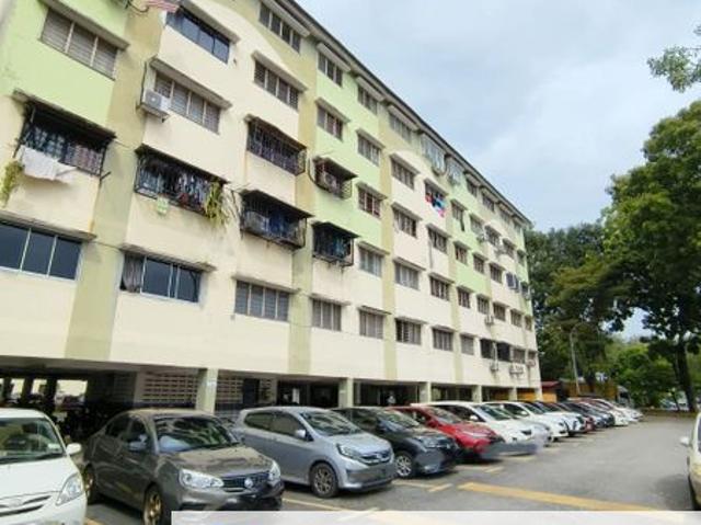 Flat for sale in Petaling, Alam Impian