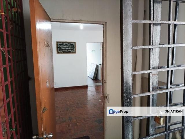 Flat for sale in Seksyen 24, Shah Alam