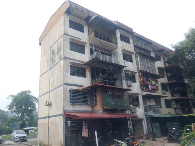 Flat for sale in Petaling, Alam Impian