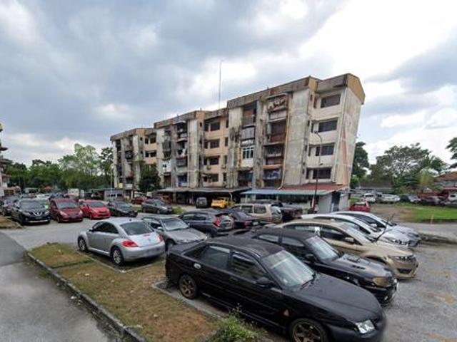 Flat for sale in Petaling, Alam Impian
