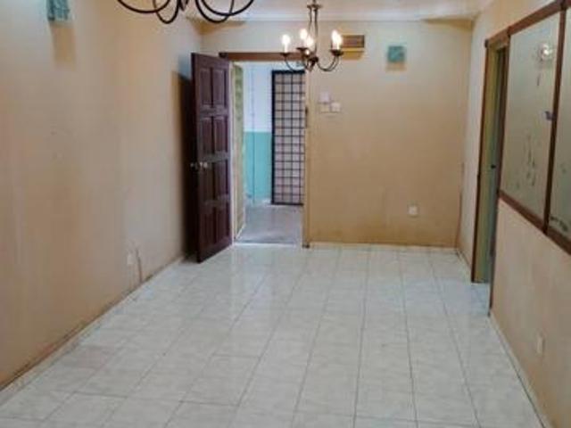 Flat for sale in Kajang, Langat
