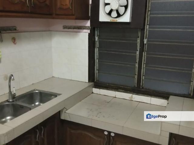 Flat for sale in Petaling, Alam Impian