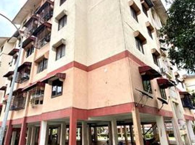 Flat for sale in Petaling, Alam Impian