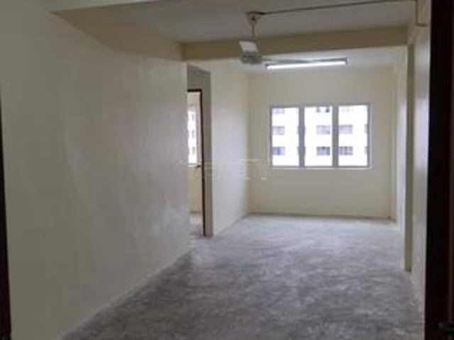Flat for sale in Petaling, Alam Impian