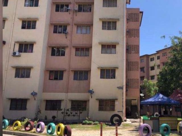 Flat for sale in Petaling, Alam Impian