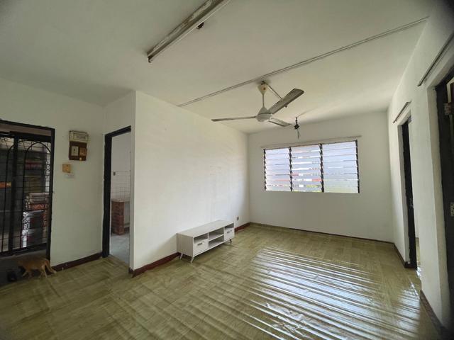 Flat for sale in Petaling, Alam Impian