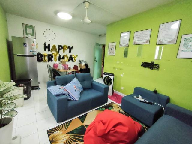 Flat for sale in Petaling, Alam Impian