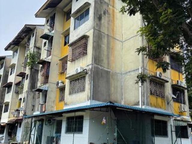 Flat for sale in Petaling, Alam Impian