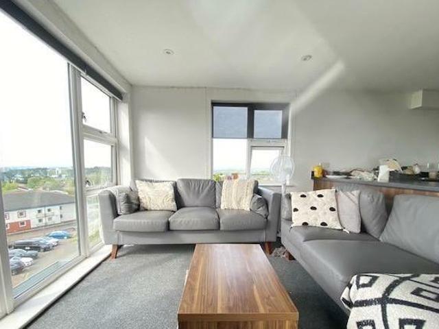 House for rent in Follaton, Strode